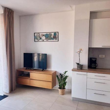 Apartman Madonnina Cres Bagian luar foto