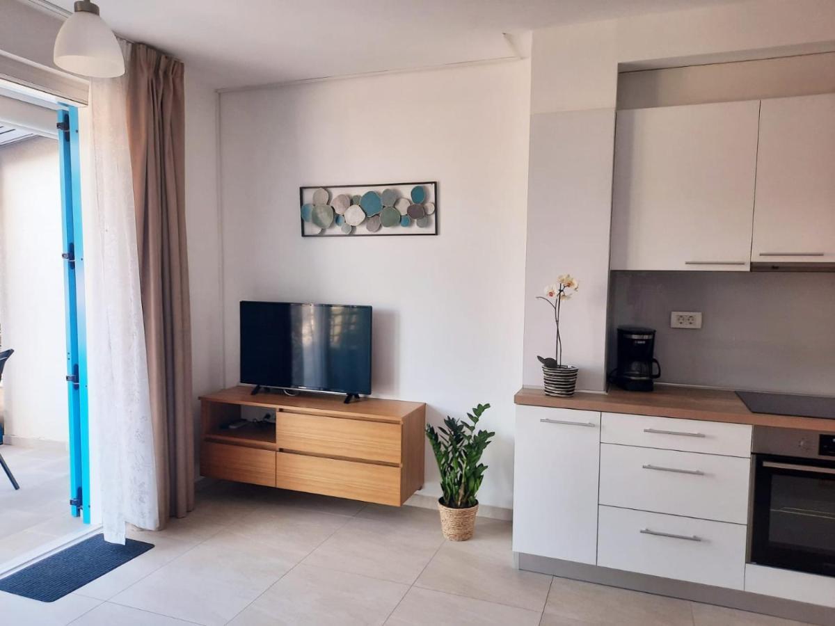 Apartman Madonnina Cres Bagian luar foto